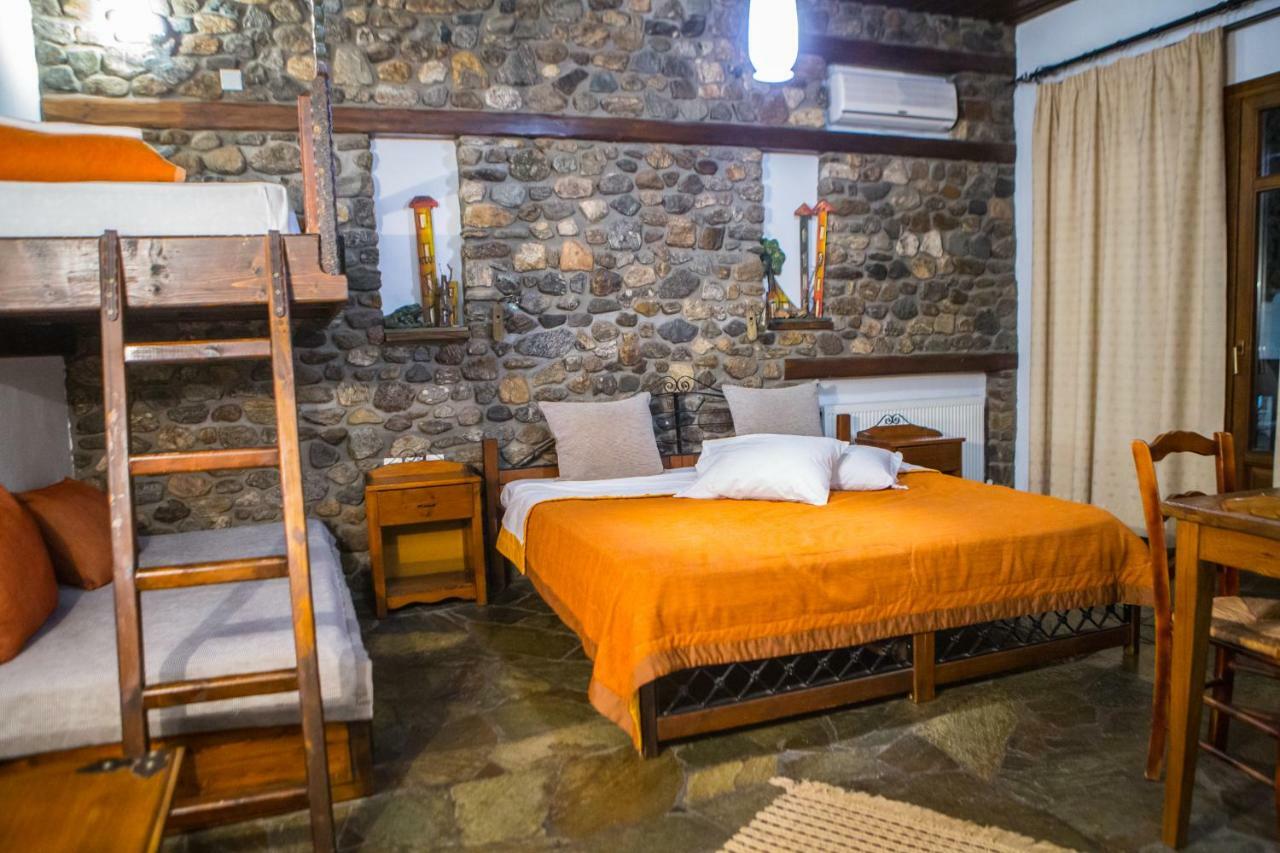 Oikoperiigitis Hotel Kerkíni Buitenkant foto